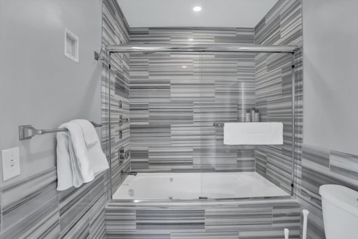 Cozysuites Spacious 2Br, Ppg Paints Arena, Pitts Pittsburgh Eksteriør bilde